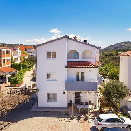 Daire By The Sea - 19367 *