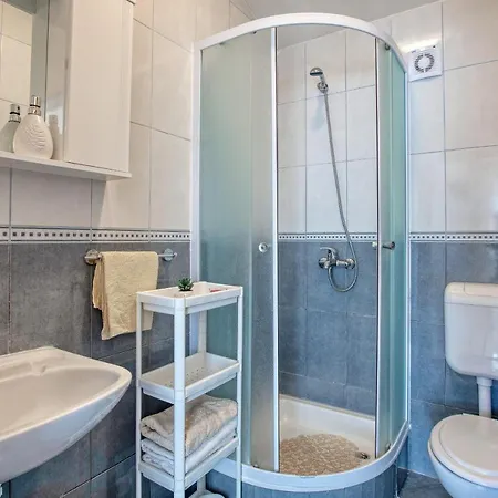 By The Sea - 19367 아파트 로고즈니차