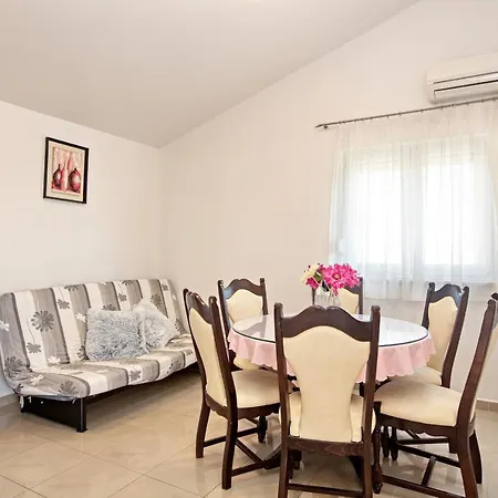 By The Sea - 19367 Daire