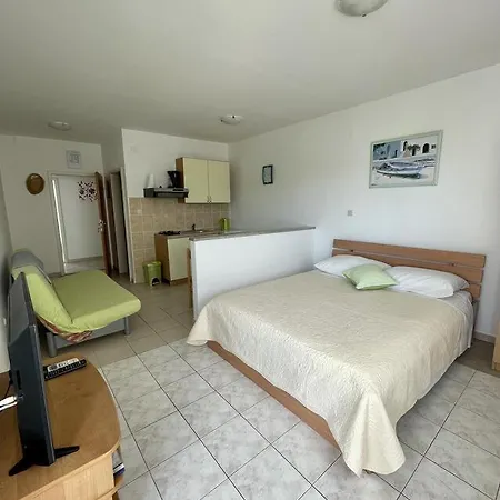 By The Sea - 19367 아파트 *